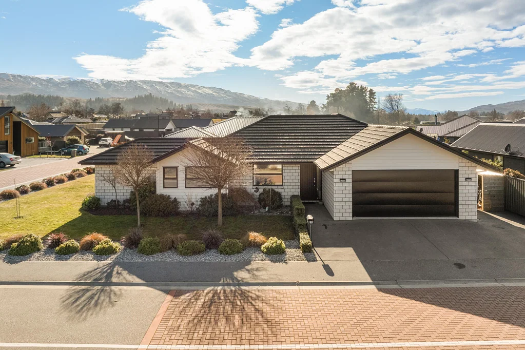 Cromwell 3 Slaapkamer Gair Estate Gold – The Smart Family Move