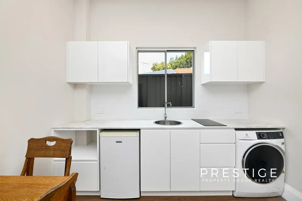 Furnished Modern One-Bedroom  Flat in Prime Arncliffe Location