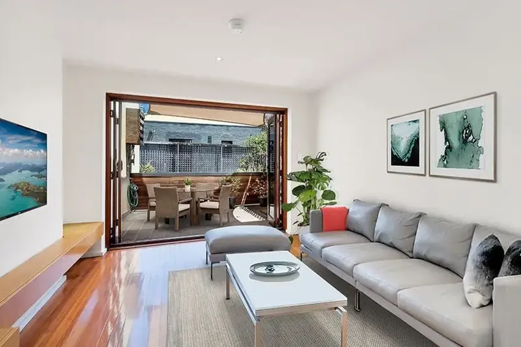 Two Bedroom Terrace With Study And Courtyard/Balcony