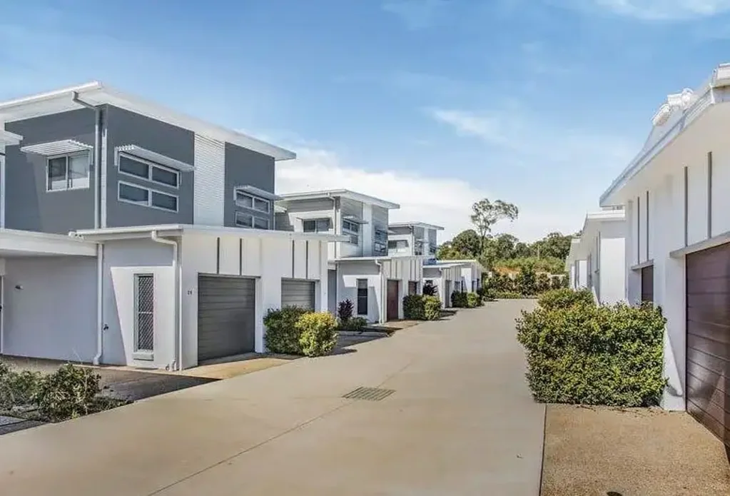Townhouse In Sought After Estate