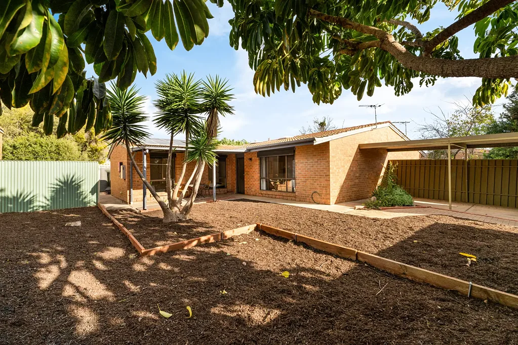 Renown Park 2Zimmer Sensational location 348sqm Torrens title allotment opposite Prospect plus only metres from Sam John