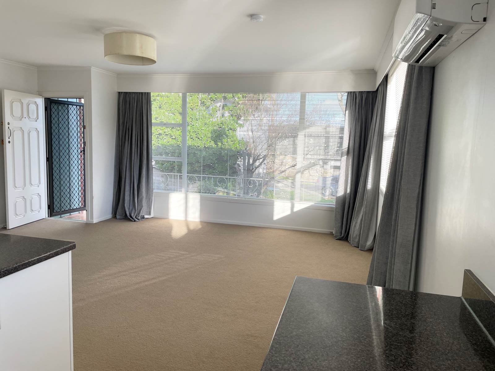 26b Bel Air Drive, Hillsborough, Auckland, 3 phòng ngủ, 1 phòng tắm, Unit