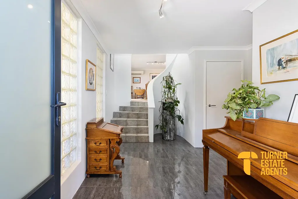 8 Beard Street, Beaconsfield, WA 6162