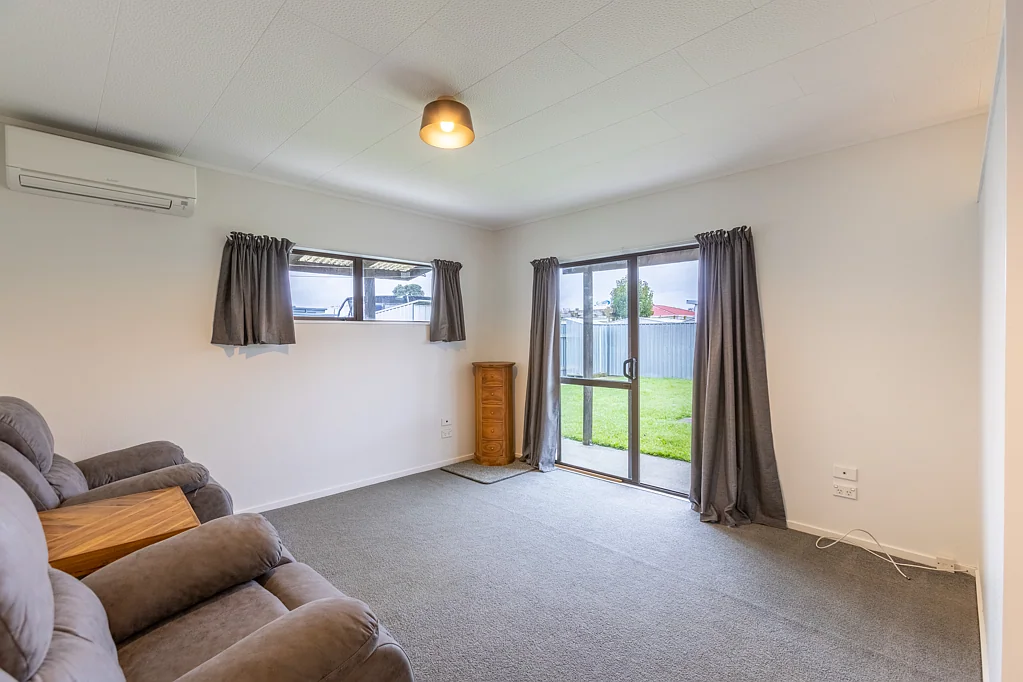 Onekawa 2 Bedroom Quiet Comfort - First-Home Friendly