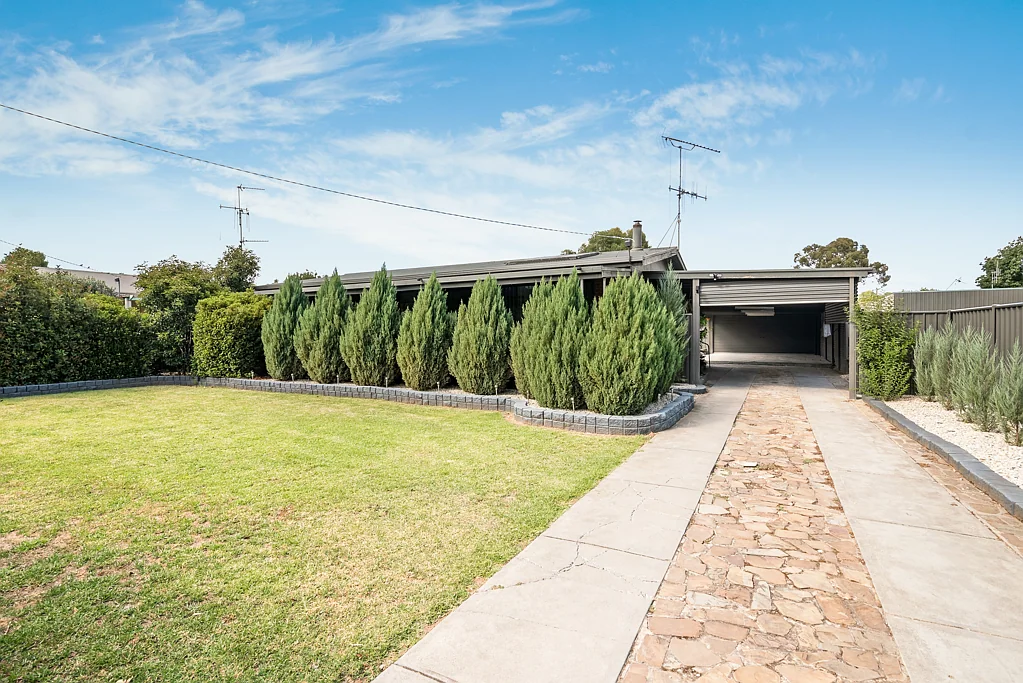 21 Beauchamp Street, Heathcote, VIC 3523