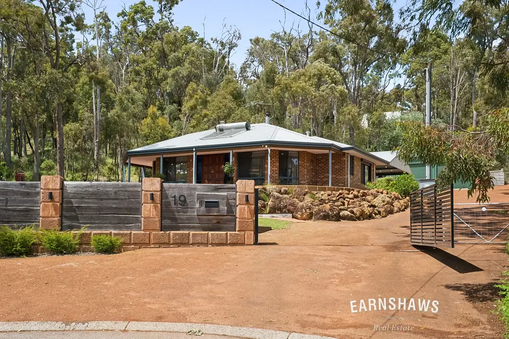 19 Sadlier Court, Stoneville, WA 6081