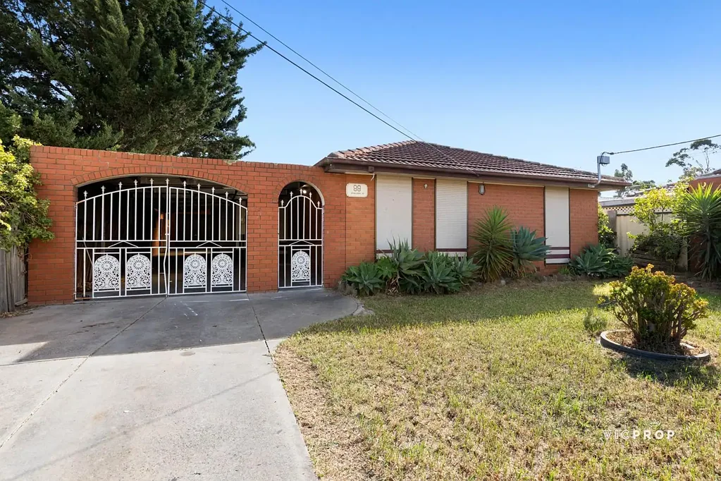 99 Atheldene Drive, St Albans, VIC 3021