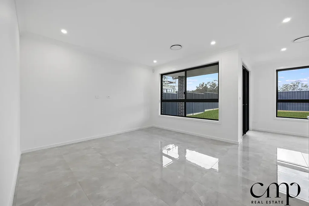 Stunning Contemporary Residence Offering Space & Style