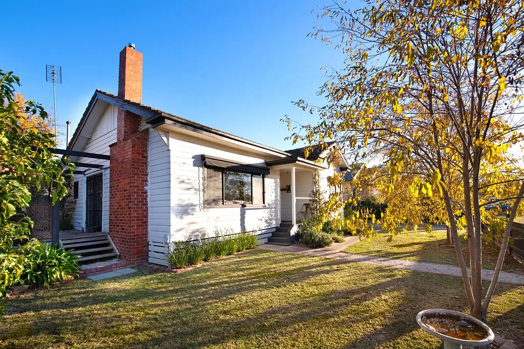 Castlemaine 2 Bedroom A bespoke 1950s beauty reimagined for modern living