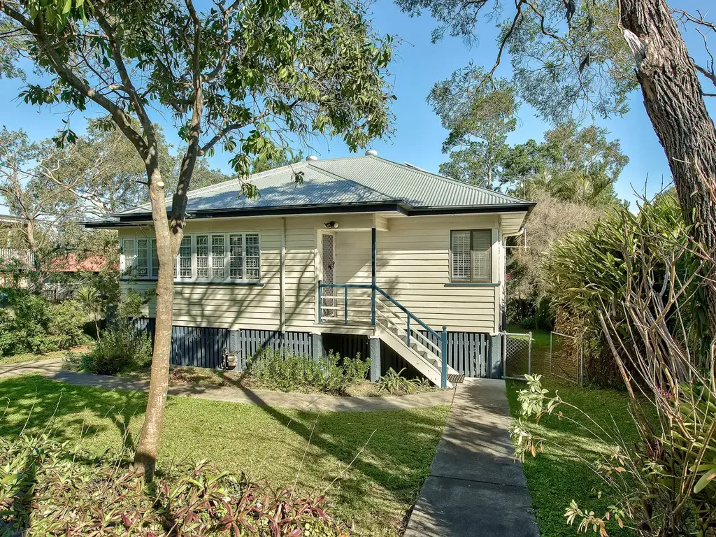 Stafford 3ਬੈੱਡਰੂਮ MOVE IN READY - PRIVATE 670SQM BLOCK !