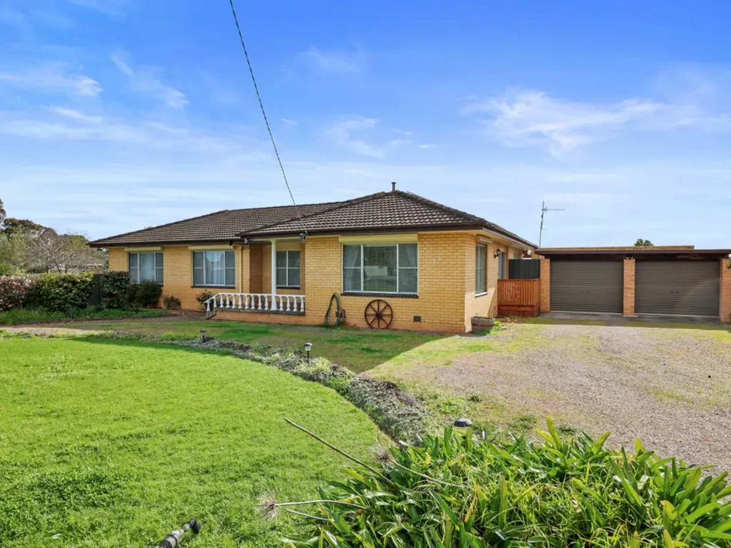 Mortlake 3ਬੈੱਡਰੂਮ BEAUTIFULLY UPDATED FAMILY HOME