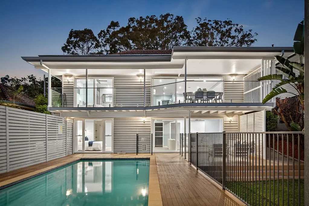 Holland Park 4ਬੈੱਡਰੂਮ A Rare opportunity in the Exclusive Lambs Estate, Holland Park