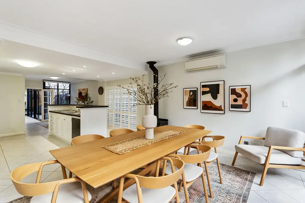 MODERN 3x2x2 TOWNHOUSE IN VIBRANT LEEDERVILLE