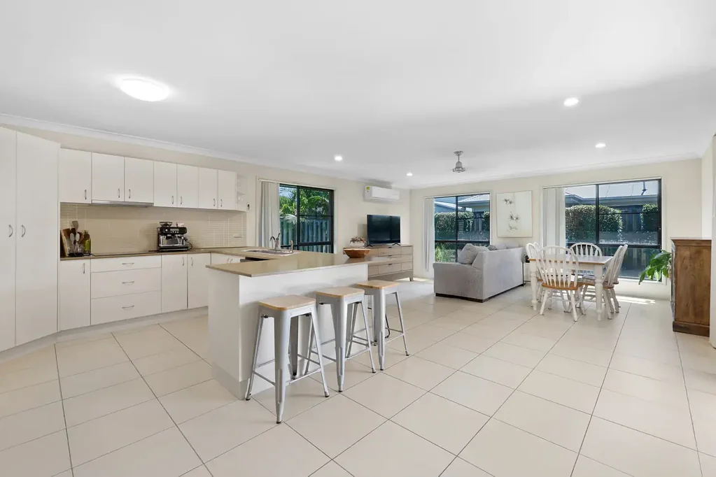 30 Miami Terrace, Blacks Beach, QLD 4740
