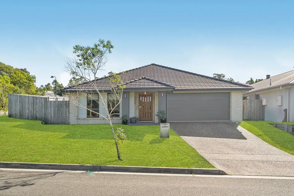 Ormeau Hills 4房  Just listed - High Quality & In Demand - Secure it Before It's Gone!