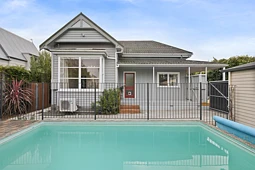 309 Eastern Terrace, Sydenham