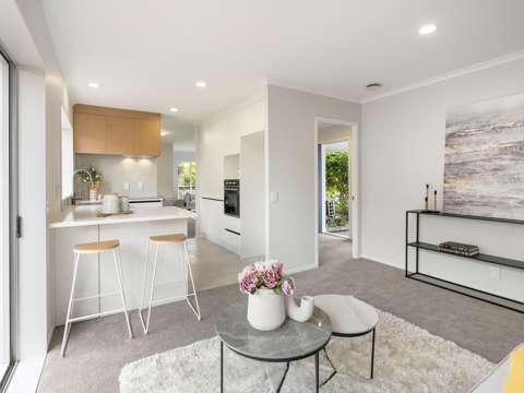 Highland Park 4房  SOLID Single Level Construction! Renovated!