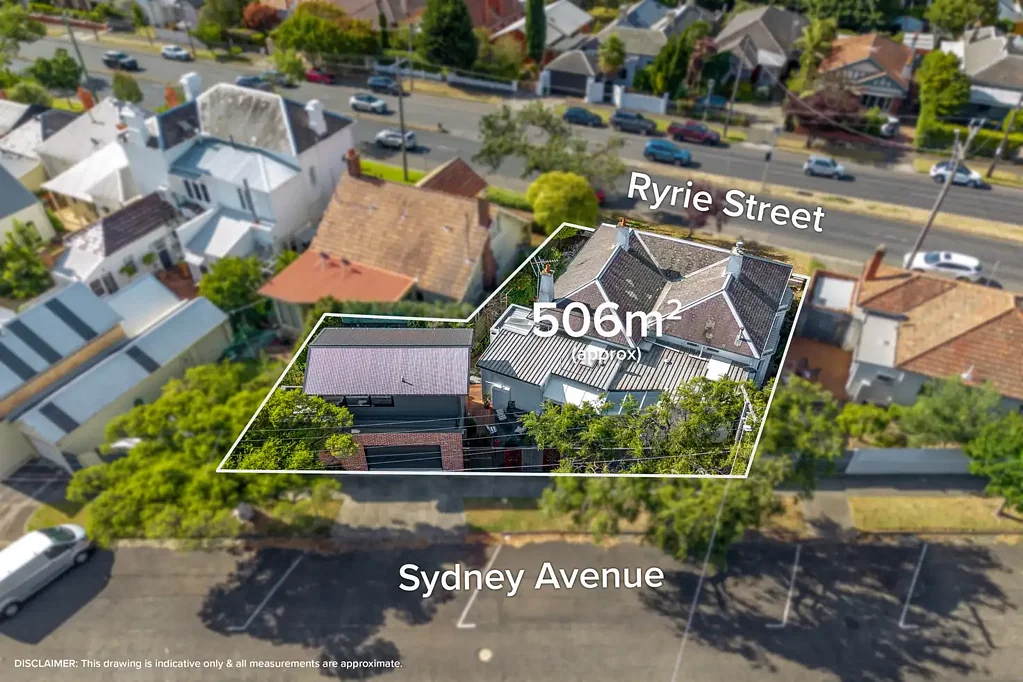 Geelong 4 Slaapkamer Accessible Opportunity with Income Potential