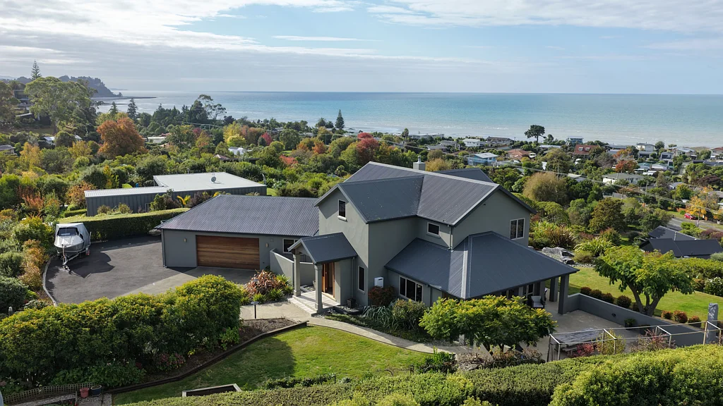Ruby Bay 4房  Panoramic 180 Degree Tasman Bay Views