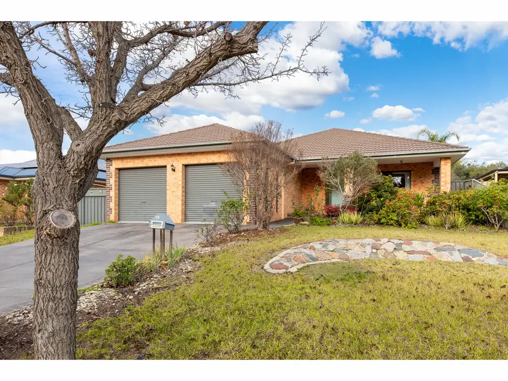11 Winnell Court, Thurgoona, NSW 2640