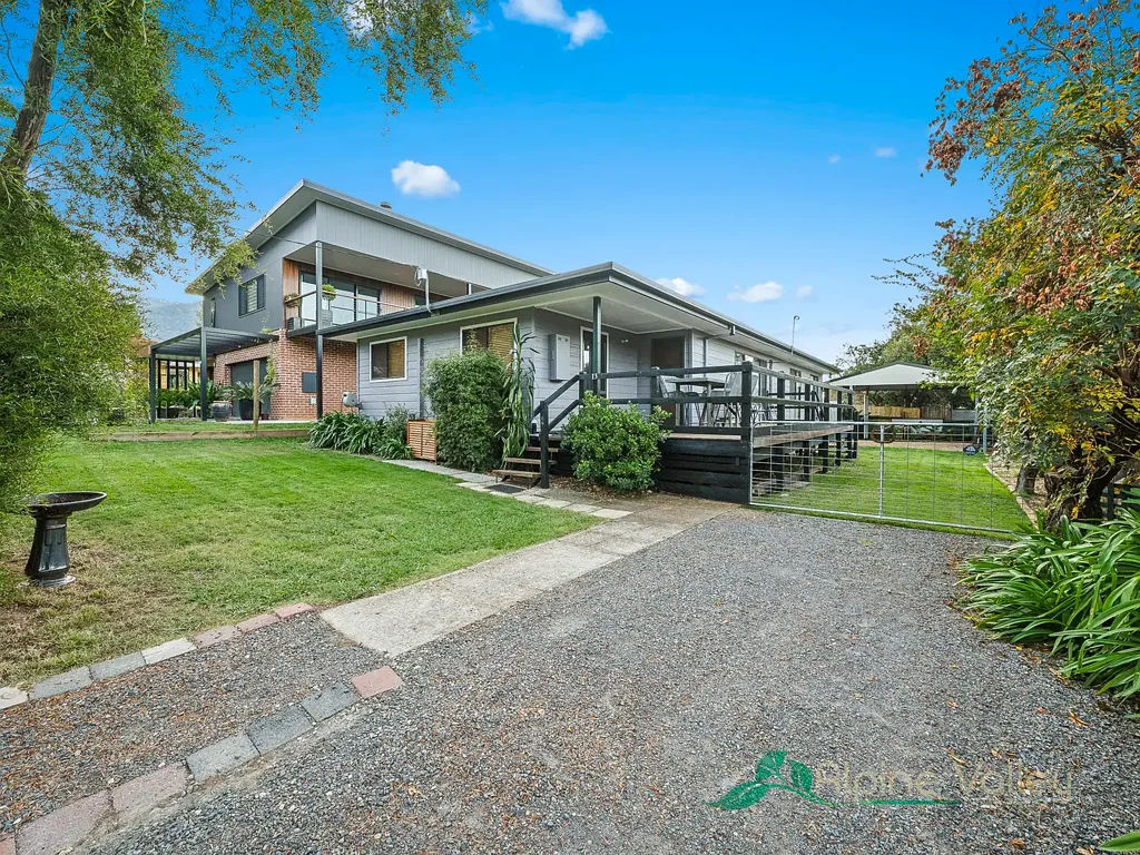 13 Saint Bernard Drive, Tawonga South, VIC 3698