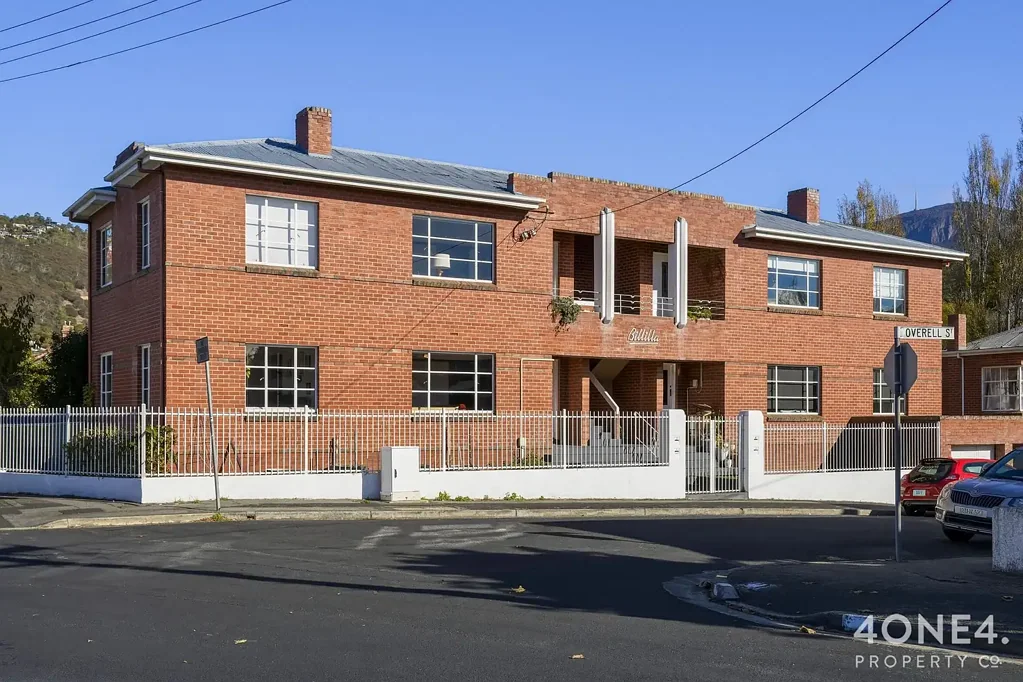 Dynnyrne 2 Bedroom Cosy Sanctuary in Sought-After Suburb