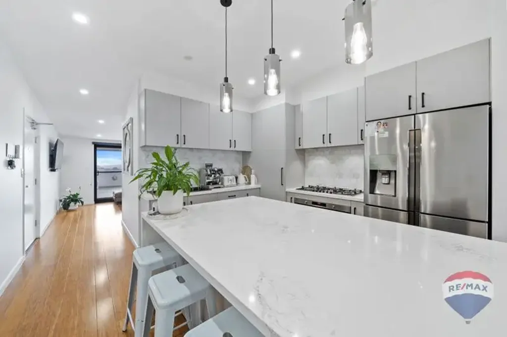 Mount Gravatt 3房  豪华顶层住宅位于格拉瓦特山 - 无与伦比的视野和高级装修  Luxurious Top-Floor Residence in Mount Gravatt - Unrivalled Views & Premium Finishes
