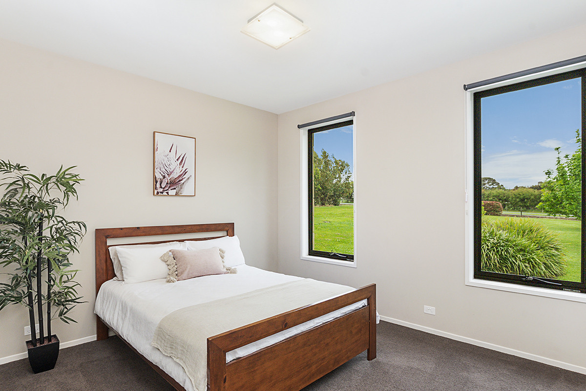 845 WARRNAMBOOL-CARAMUT RD, MAILORS FLAT VIC 3275, 0 habitaciones, 0 baños, House