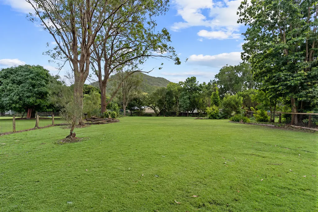 Beerwah  TITLED LARGE 2585m² BLOCK!