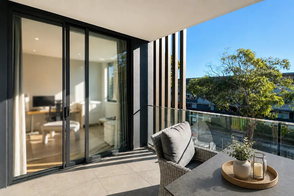 Lane Cove 2房 现代设计 智能生活 开放布局 Miele电器 宽敞露台 两卧两卫 中央空调 屋顶花园 基础设施完善 Stylish north facing 2 bedroom + study apartment in prime location