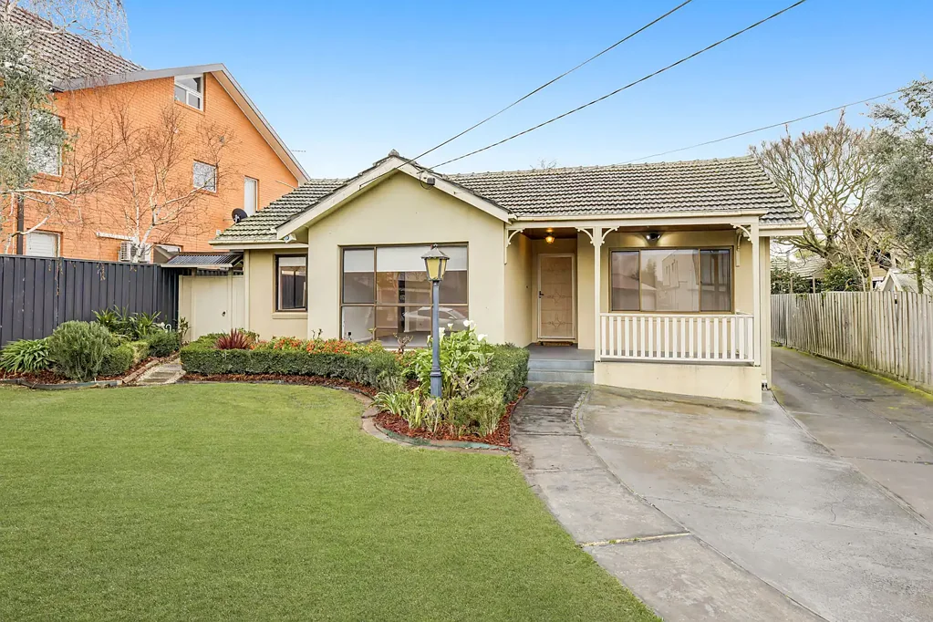 Spacious Family Home in the Heart of Mount Waverley