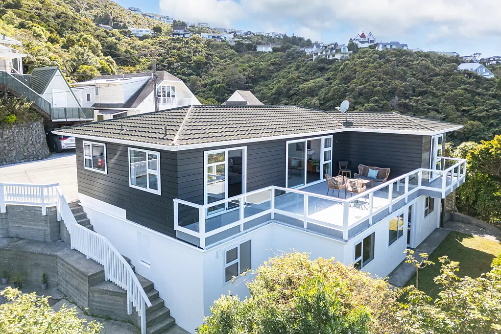 Khandallah 3Habitaciones VIEWS & MOVE IN READY! | BEO $1,095,000
