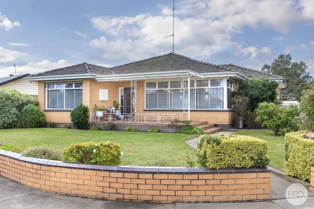 Sebastopol 4chambre Fully Renovated Family Living with Impressive Shedding