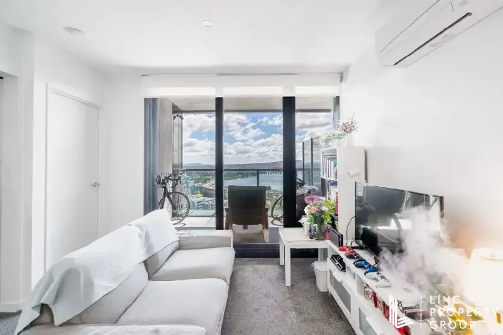 Belconnen 2Kwarto Level 21 | Breathtaking Lake View 2 Bed Apartment in the Heart of Belconnen