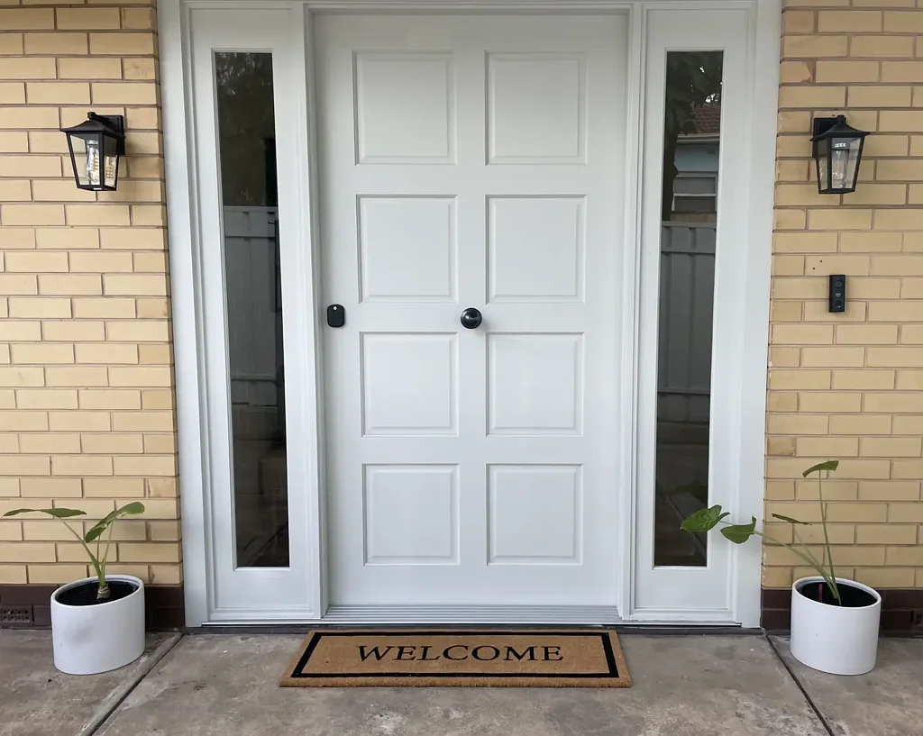 Stunning 3 Bedroom Renovated Unit