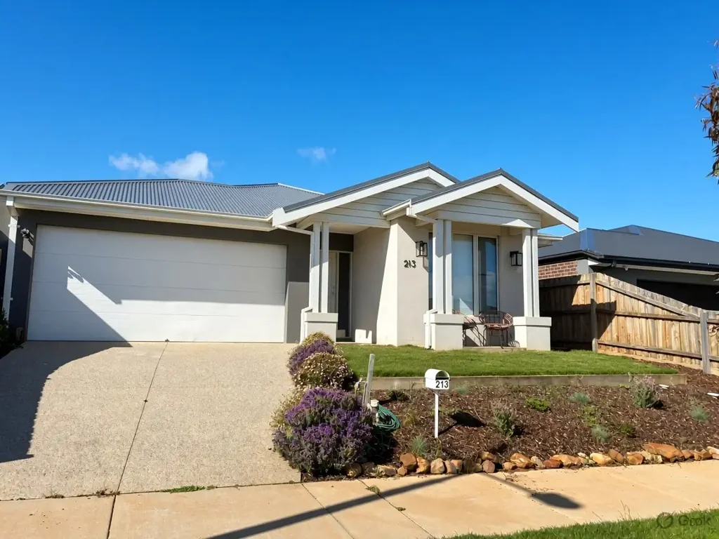 Spacious Family Living with Comfort and Convenience in Stonehill Estate