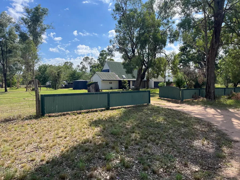 "Dunroamin" 3784 Warrumbungles Way, Binnaway, NSW 2395