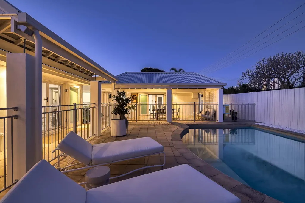 Broadbeach Waters 3ਬੈੱਡਰੂਮ A Relaxed Florida Gardens Retreat