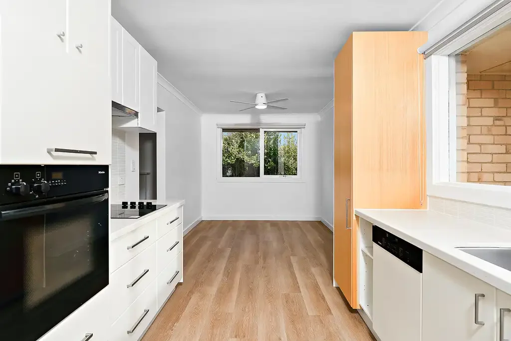 Family Home in Prime Karingal Location