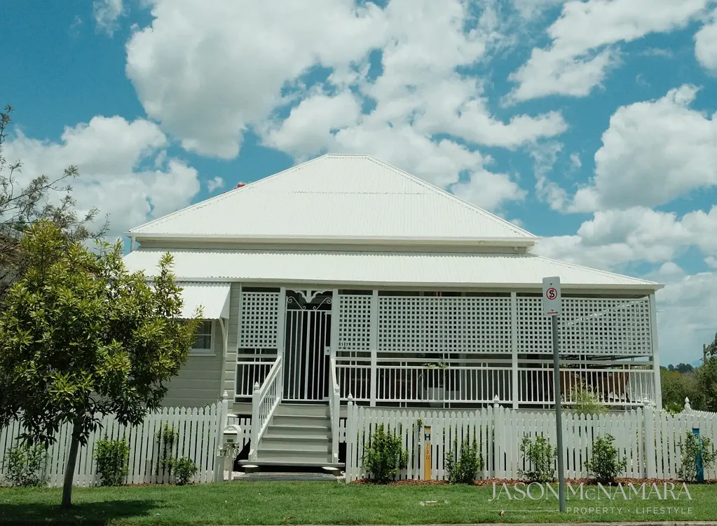 Sadliers Crossing 3 Slaapkamer Charming, Low-Maintenance Living in the Heart of Sadliers Crossing