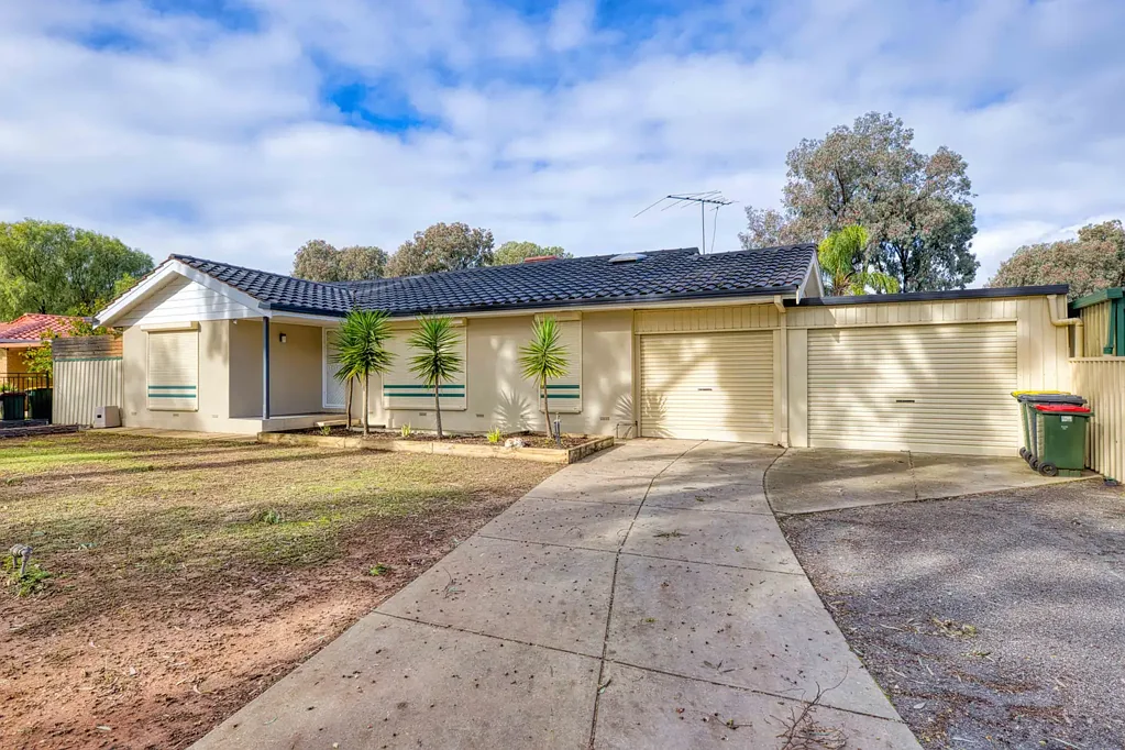 Spacious Family Home with Great Parking in a Convenient Paralowie Location