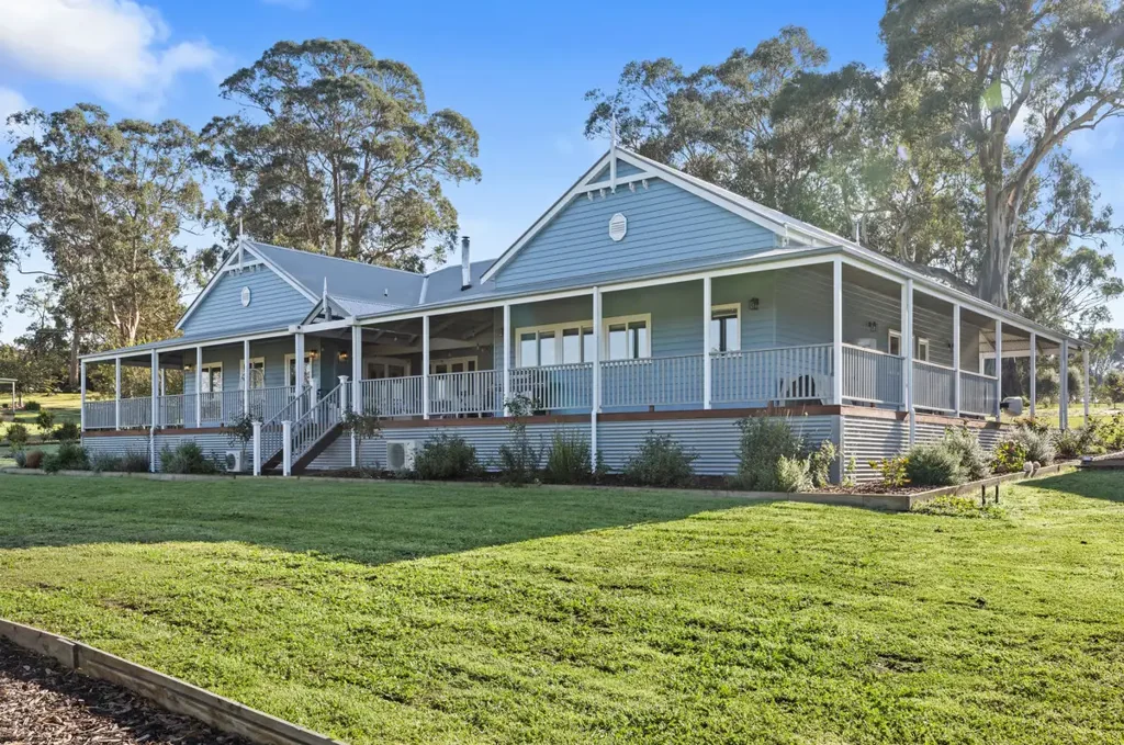 Korumburra 5 Slaapkamer A Landmark Lifestyle Estate of Refined Luxury and Rural Prestige