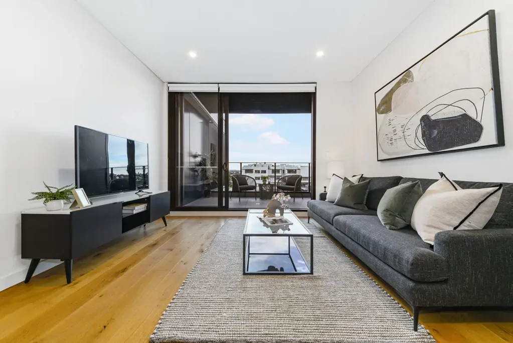 Leichhardt 2 Bedroom Charming Leichhardt Apartment with City Views