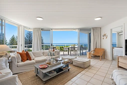 2/8 Crank Street, Sunshine Beach