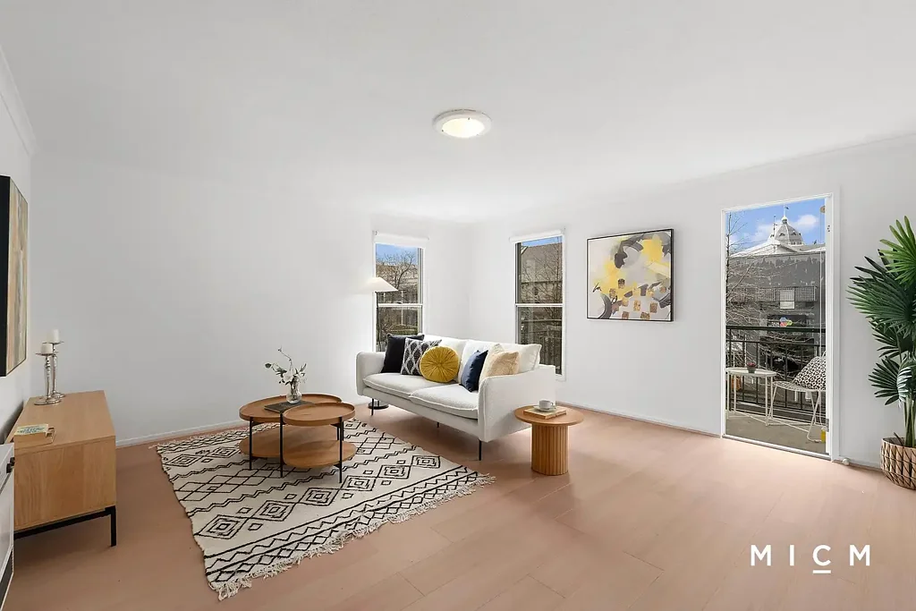 Carlton 2कमरा Low-Rise Elegance in Sought-After Drummond Terrace