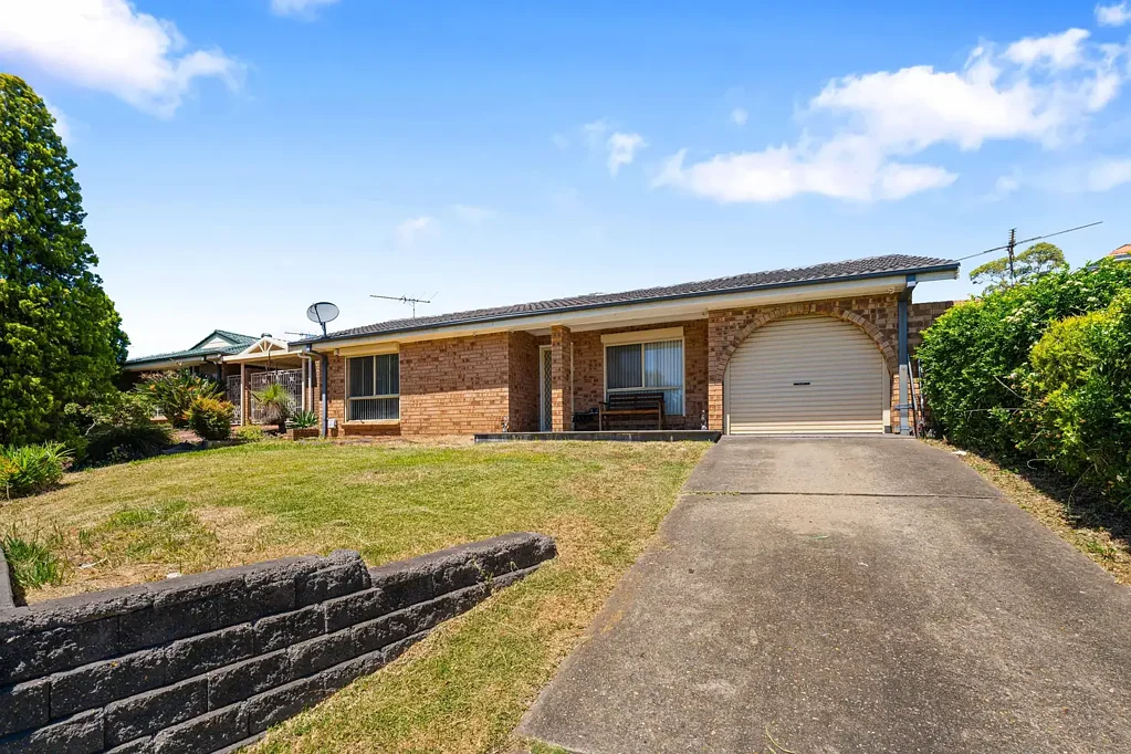 Spacious Updated Home Close to Schools & Shops
