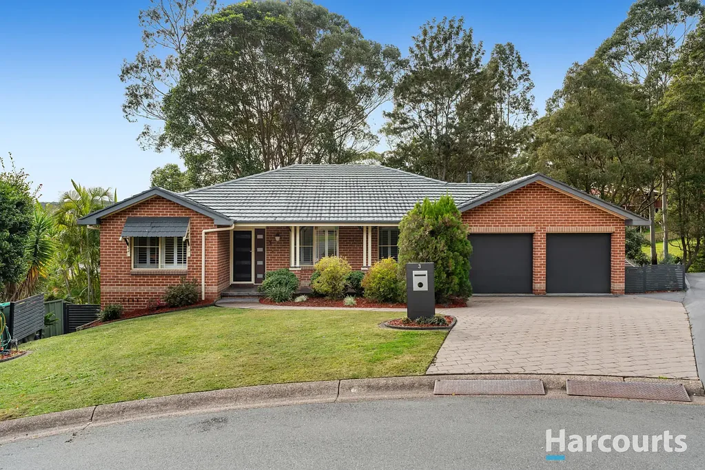 Valentine 5 Bedroom Versatile floorplan for growing family in peaceful, leafy cul-de-sac