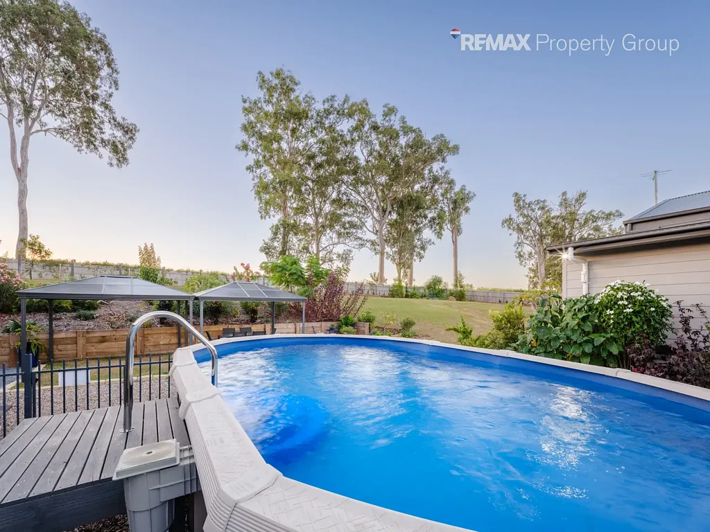 Pie Creek 4房  Elevated Living with Mountain Views