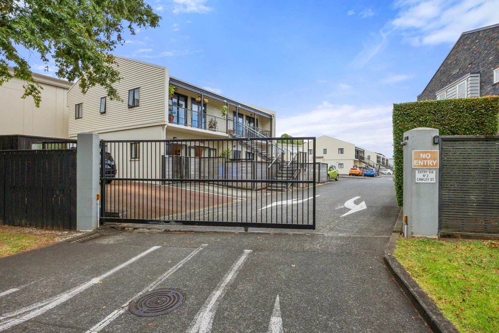 Ellerslie 2房  2 Bedrooms. 2 Car Parks. Priced to Move @ $569,000