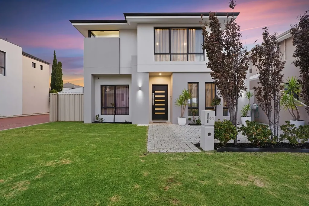 Lake Coogee 3房  Lavish Living on Leschenault!